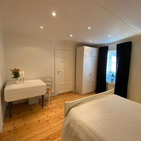 Sjarmerende I Hjertet Av Risør