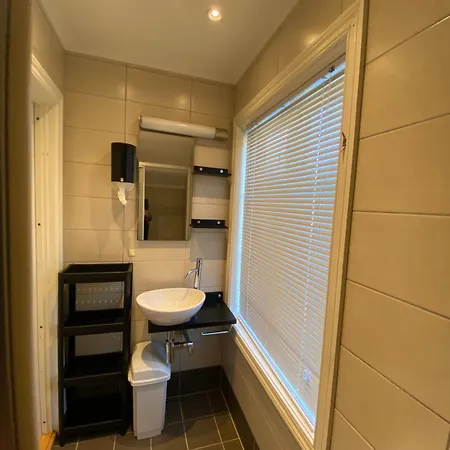 Sjarmerende I Hjertet Av Semesterbostad Risør